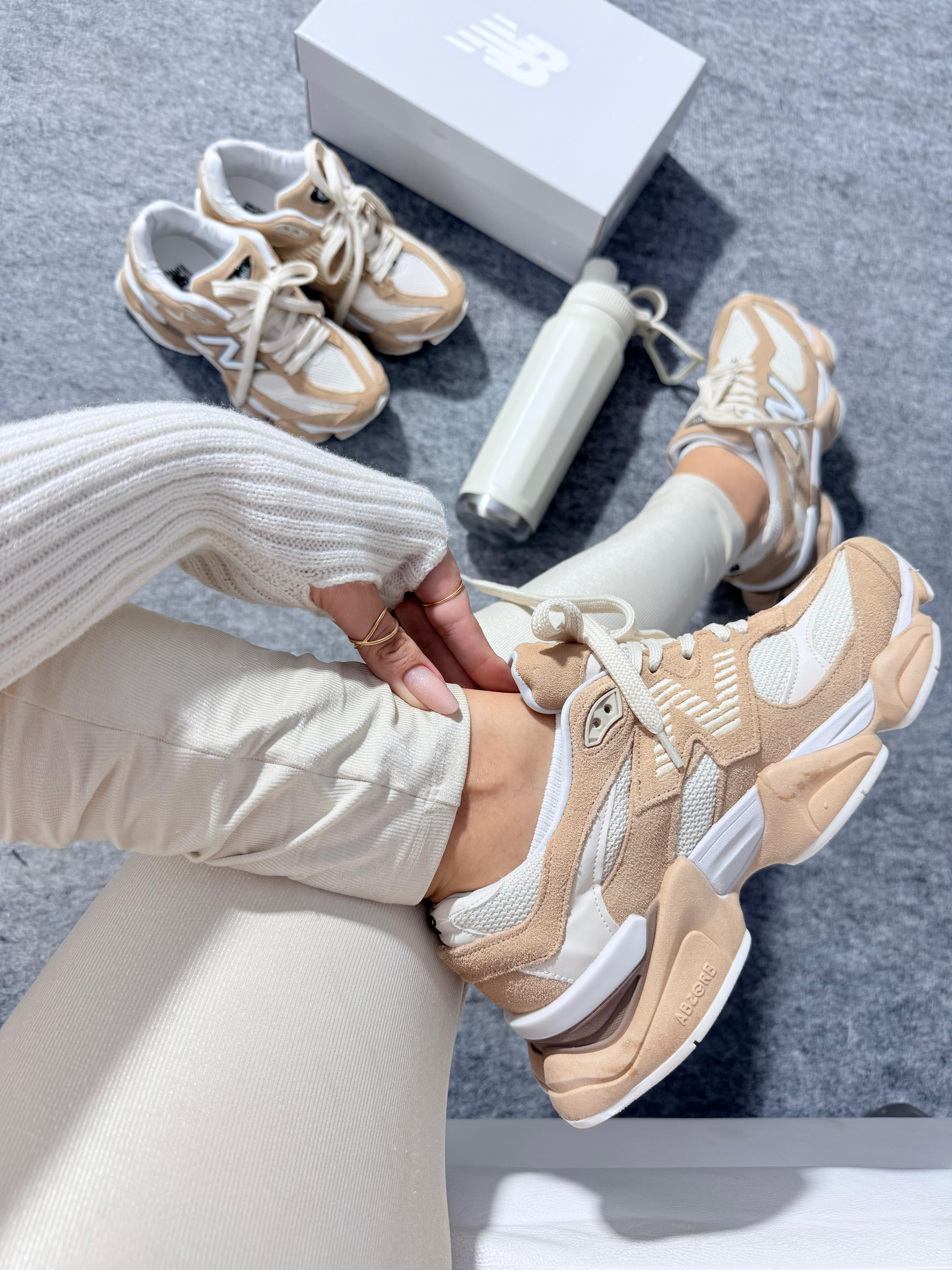 New Balance 9060 – Branco/Terra