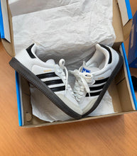 Carregar imagem no visualizador da galeria, Adidas Samba OG – Tradicional
