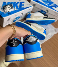 Carregar imagem no visualizador da galeria, Tênis Nike Travis Scott - Branco/Azul
