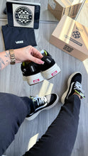 Carregar imagem no visualizador da galeria, Tênis Vans Ultrarange Neo – Preto &amp; Branco
