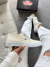 Carregar imagem no visualizador da galeria, Vans Authentic – Palha
