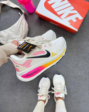 Carregar imagem no visualizador da galeria, Tênis Nike Run Vomero 18 – Branco &amp; Rosa/Amarelo
