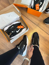 Carregar imagem no visualizador da galeria, Tênis Nike Air Zoom - Preto
